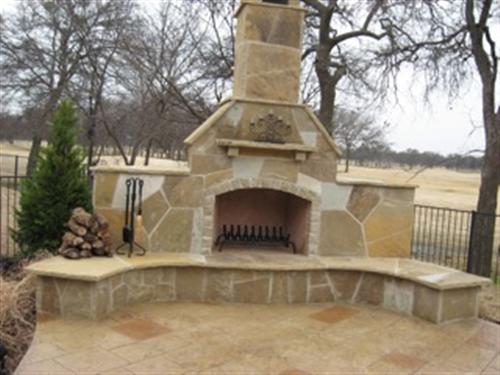 custom_stone_outdoor_fireplaces
